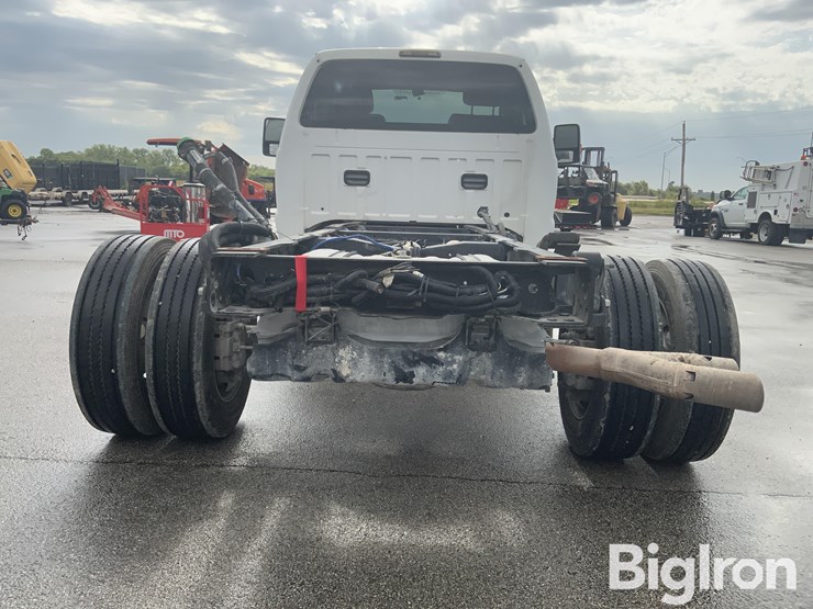 2015-ford-f550-xl-image-19