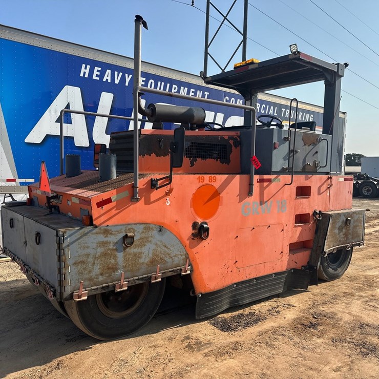 2001 HAMM GRW18