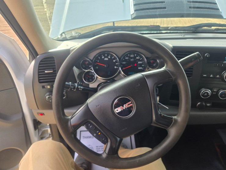 2013-gmc-sierra-3500-image-61