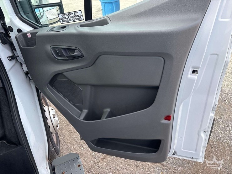 2020-ford-transit-image-26