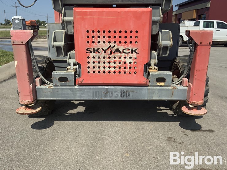 2014-skyjack-sj8841rt-image-9