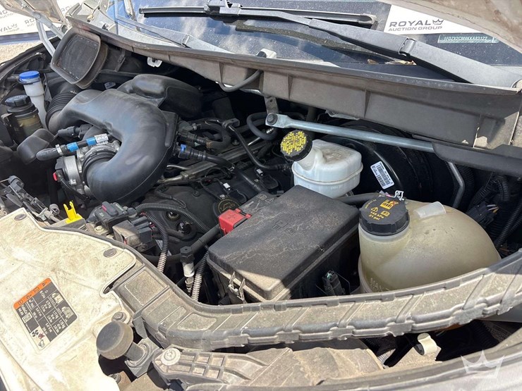 2019-ford-transit-image-9