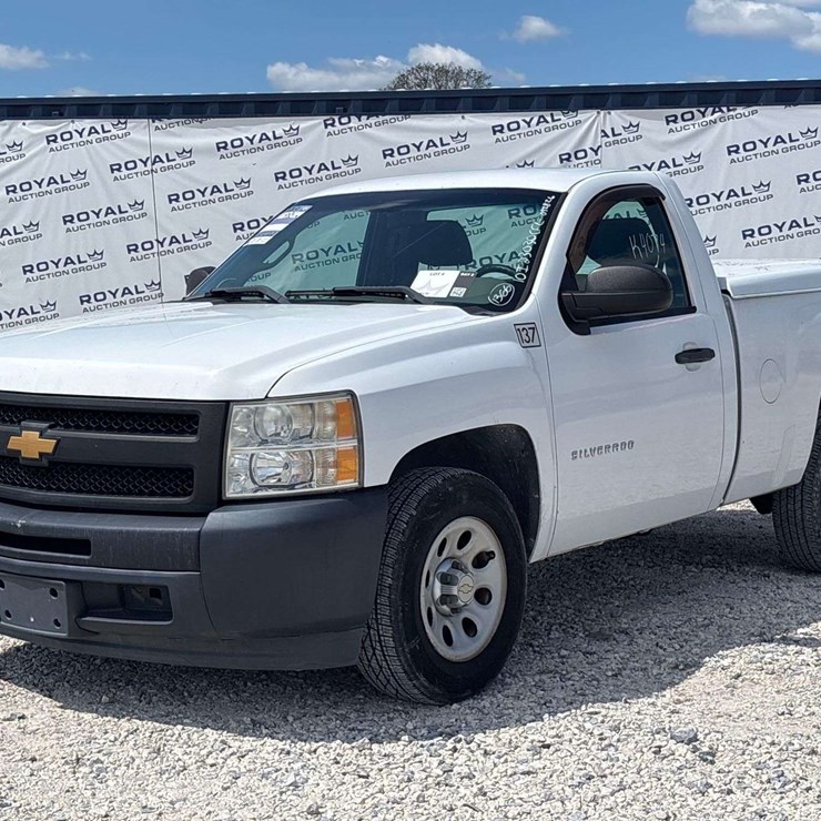 2013 Chevrolet Silverado 1500 Pickup Truck