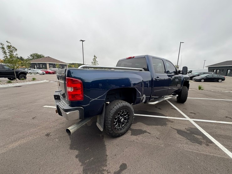 2009-chevrolet-2500-image-5