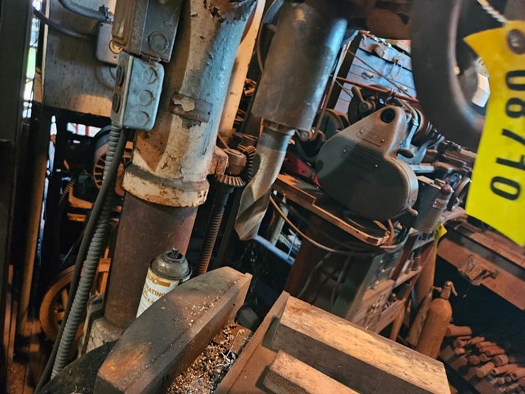 #8710-•-royersford-milling-machine-image-8