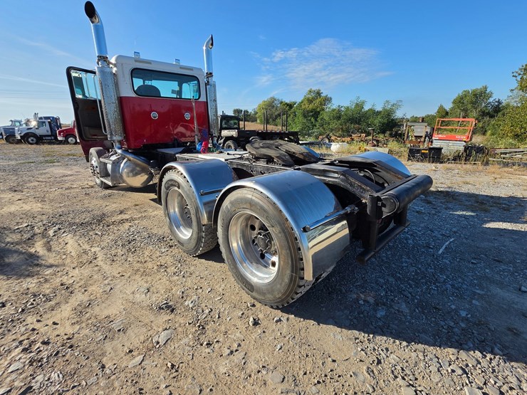 2006-peterbilt-378-image-75
