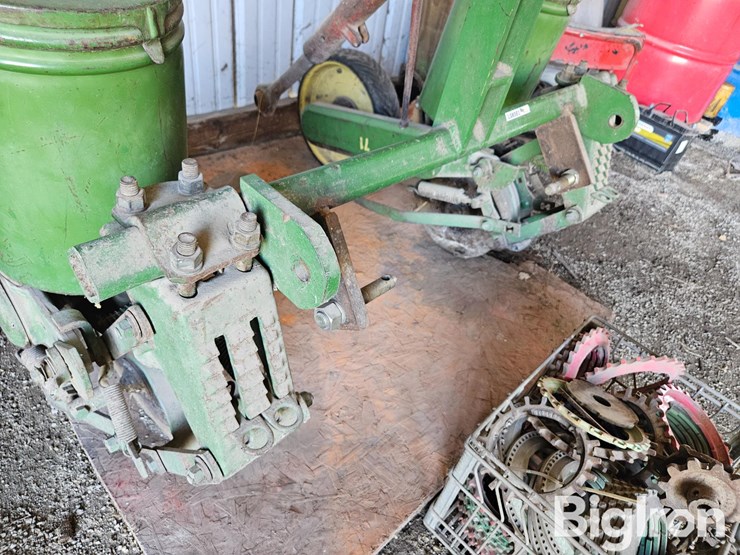john-deere-71-image-14