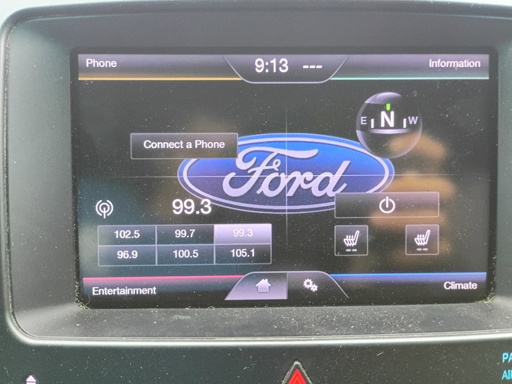 2013-ford-explorer-image-36