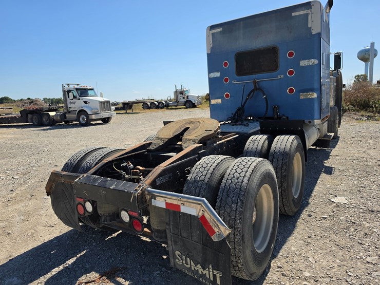 1997-peterbilt-379-image-90