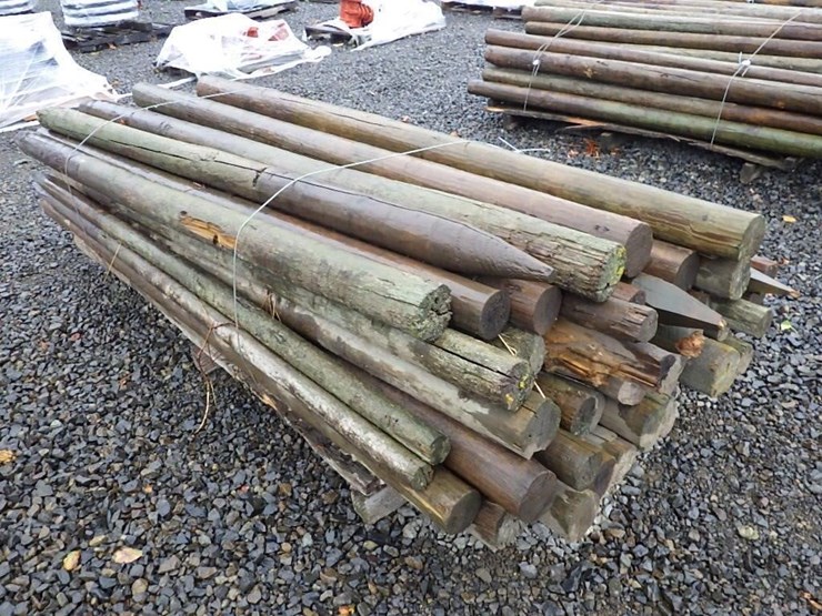 round-wooden-fence-posts-8'l-image-4