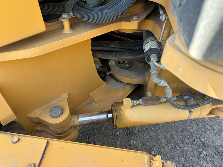 2013-deere-872gp-image-73
