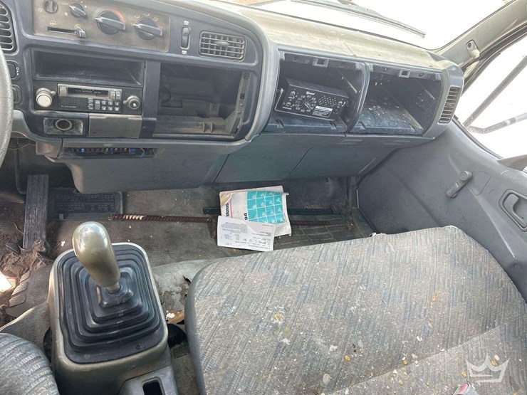 1998-mitsubishi-fuso-fh211-image-13