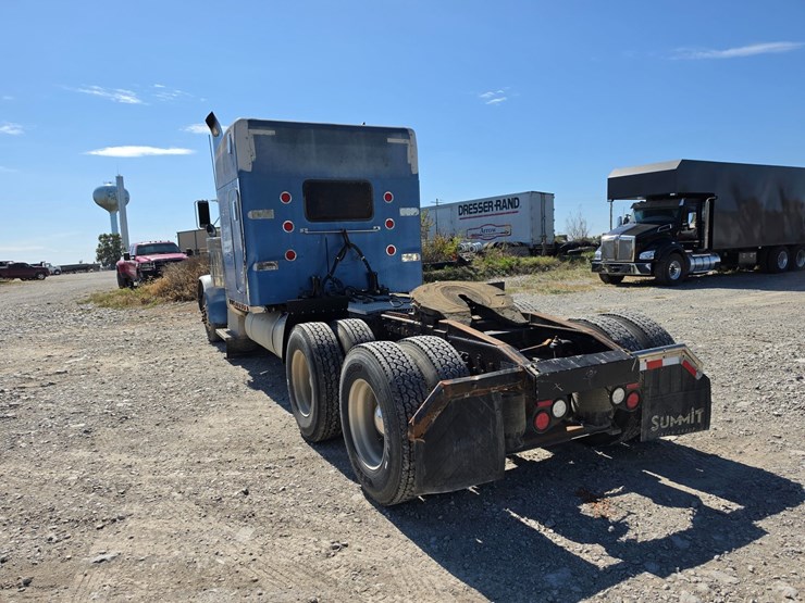 1997-peterbilt-379-image-13