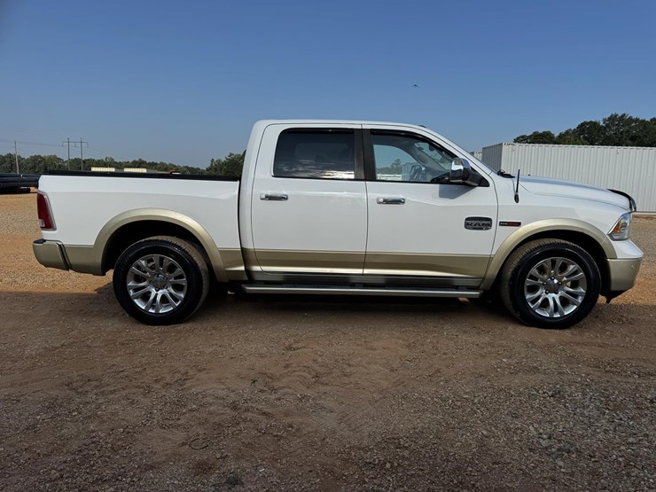 2014-dodge-1500-image-8