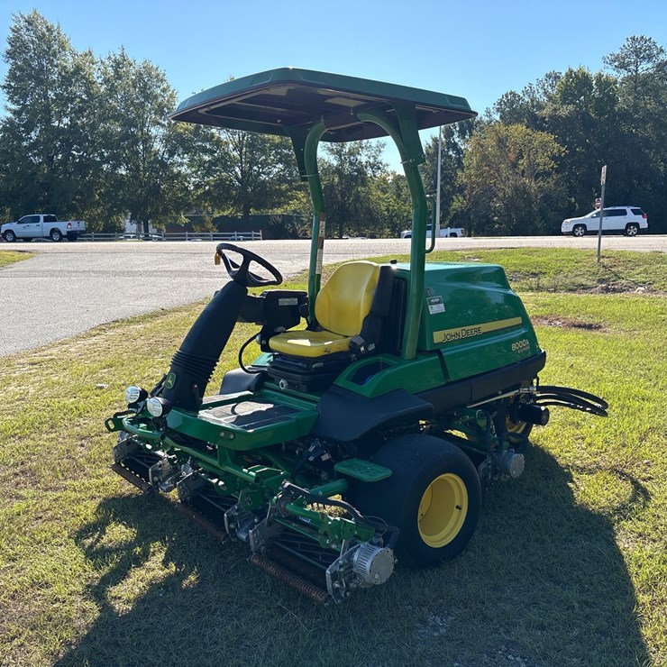 JOHN DEERE 8000A