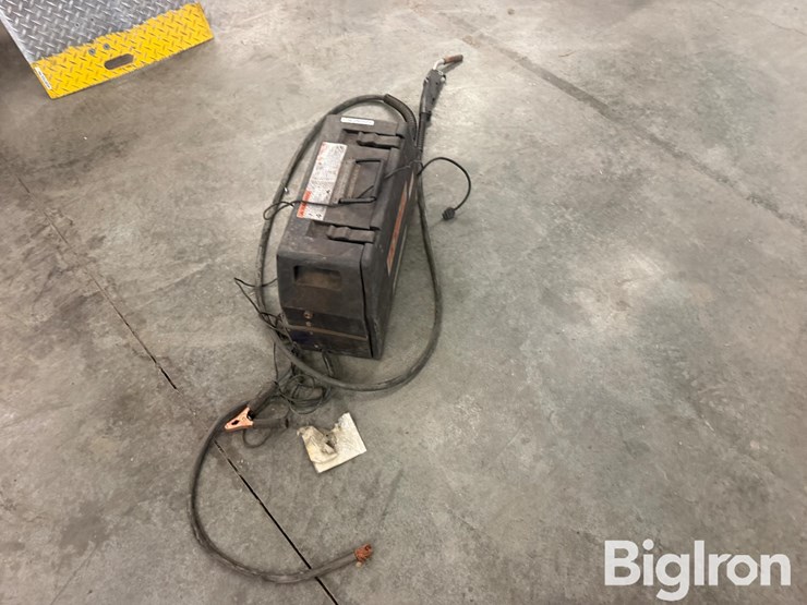 hobart-hefty-cc/cv-suitcase-welder-image-4