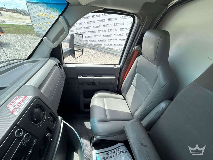 2019-ford-e350-image-20