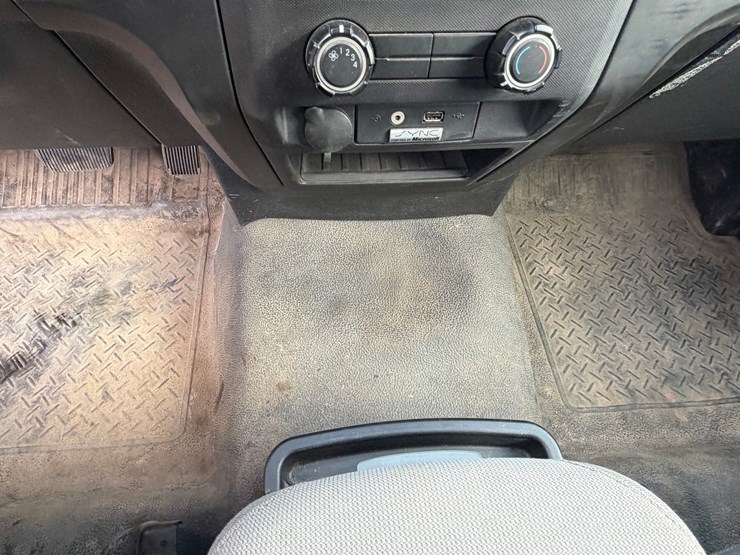 2013-ford-f150-image-32