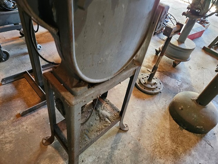 #8711-•-delta-band-saw-image-10