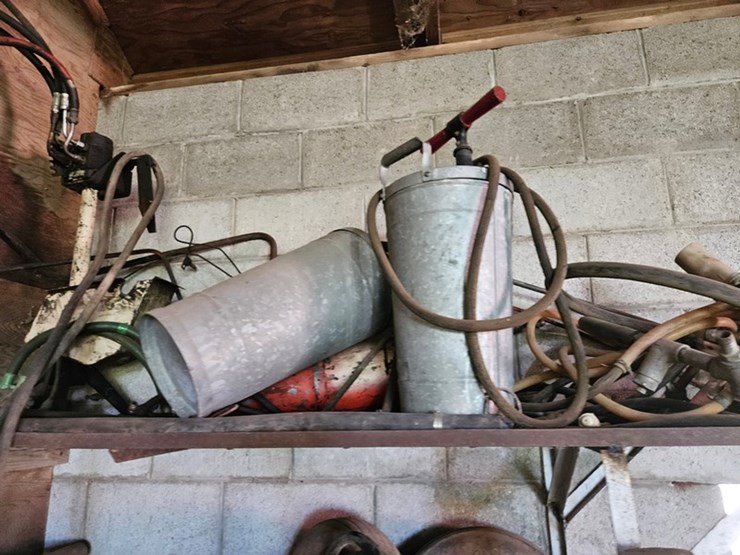 #8780-•-shelf-contents-lot-image-4