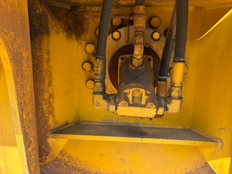 #2410-•-2015-sakia-sw880-double-drum-smooth-roller-compactor-image-63