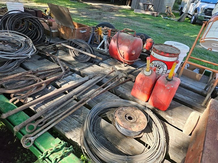 #8000-•-live-on-the-ground-only-items-image-30