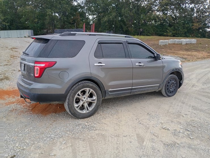 2013-ford-explorer-image-8