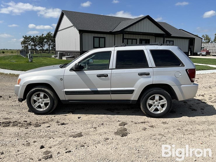 2005-jeep-grand-cherokee-laredo-image-8
