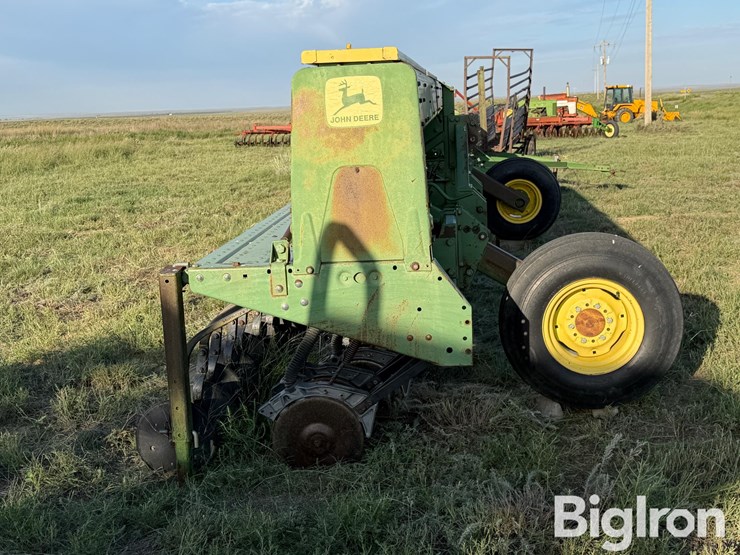 john-deere-520-image-8