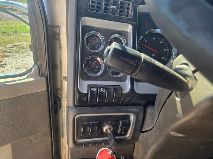 2008-kenworth-t800-image-60