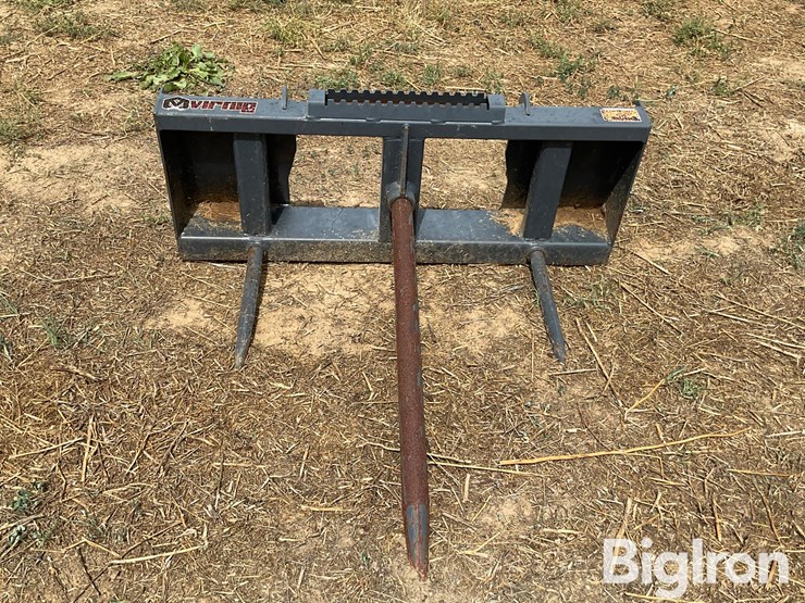 virnig-bale-spear-skid-steer-attachment-image-2