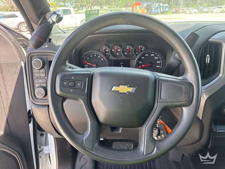 2022-chevrolet-silverado-1500-image-13
