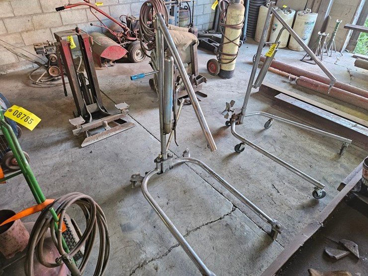 #8784-•-hoyer-lifty-shop-lift-image-4