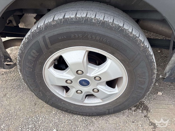 2020-ford-transit-image-25