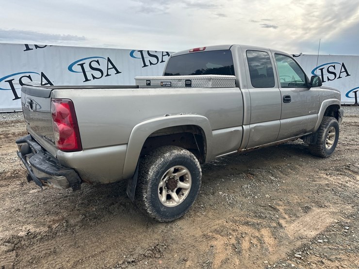 2003-chevrolet-2500-image-5