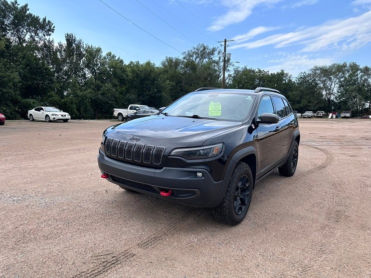2019-jeep-cherokee-image-1