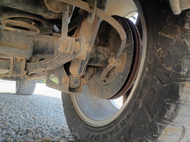 2013-chevrolet-tahoe-image-98