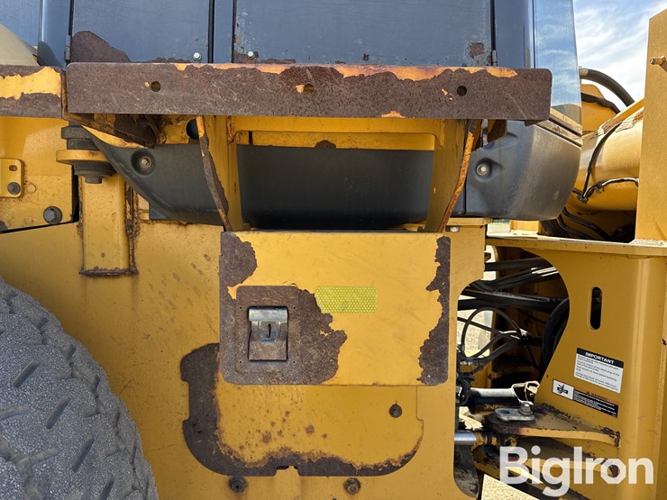 2011-deere-644k-image-18