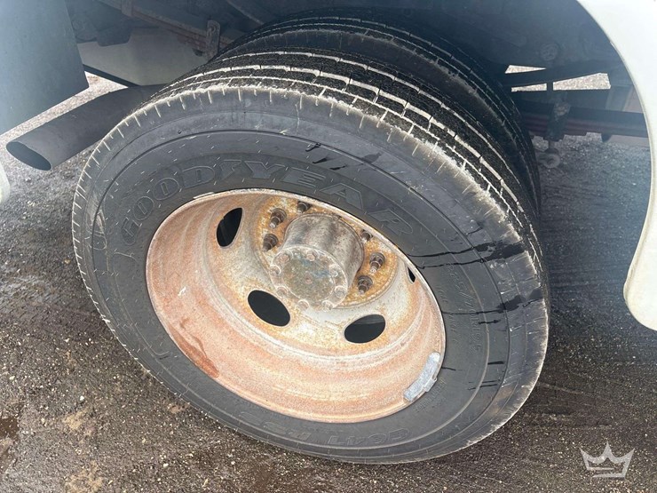 2016-ford-f550-image-25