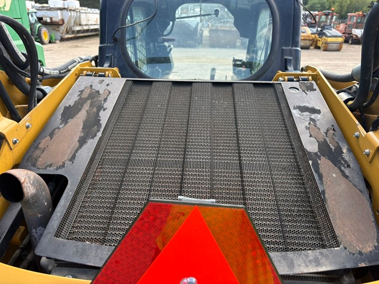 #2480-•-2011-caterplillar-289c-tracked-skid-steer-image-12