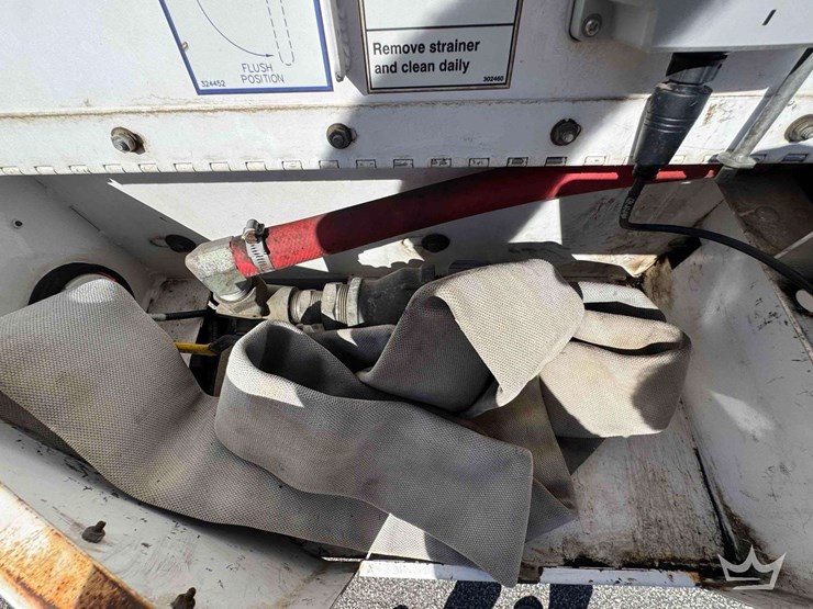 2020-global-3-wheel-r3-air-street-sweeper-image-21