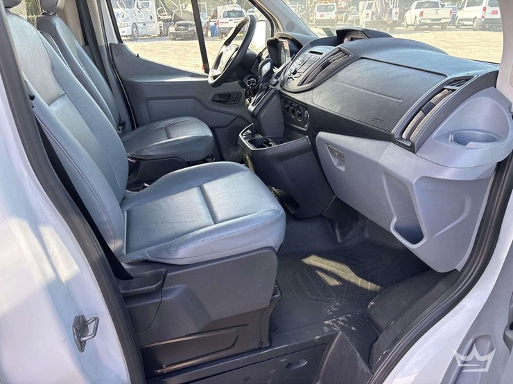 2018-ford-transit-image-22