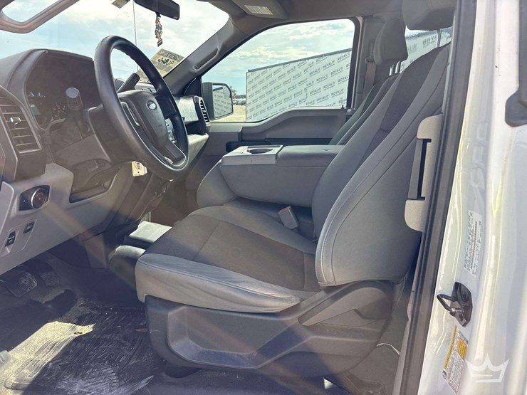 2017-ford-f150-image-12