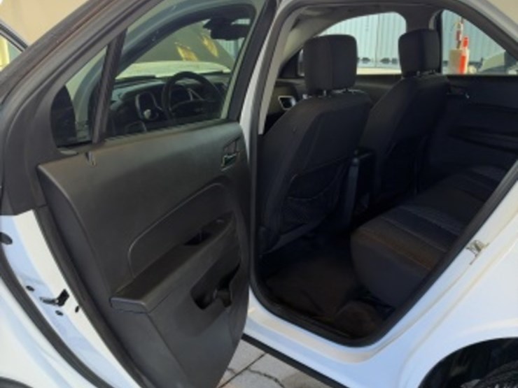 2016-chevrolet-equinox-image-25