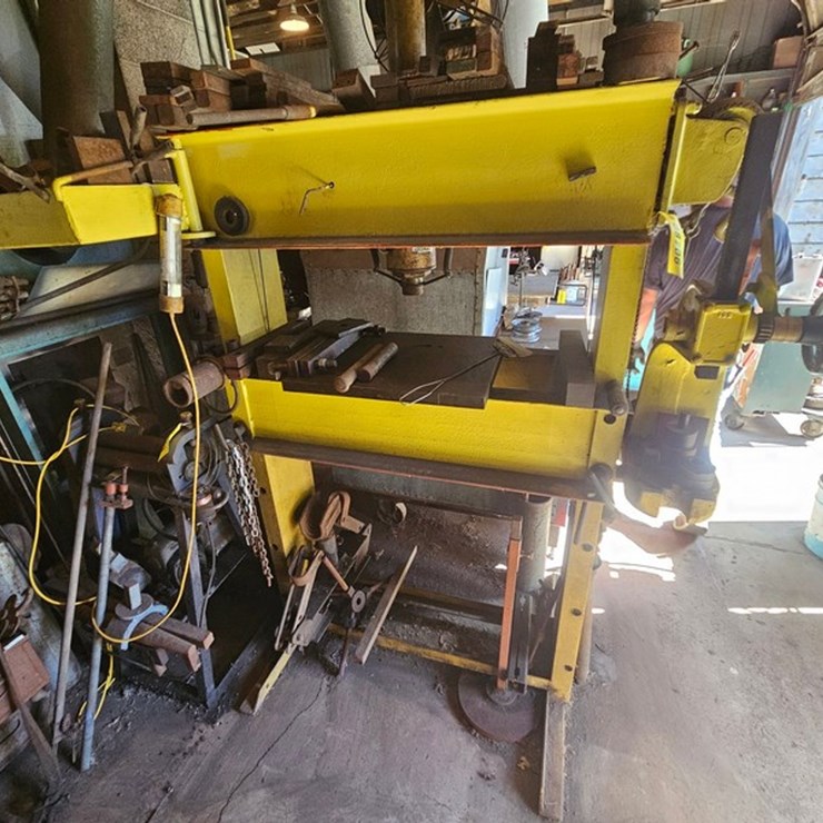 #8706 • Hydraulic Shop Press