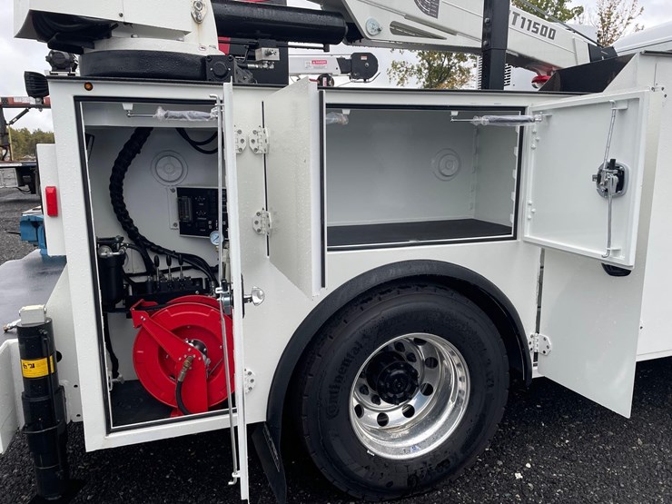 2026-peterbilt-536-image-8