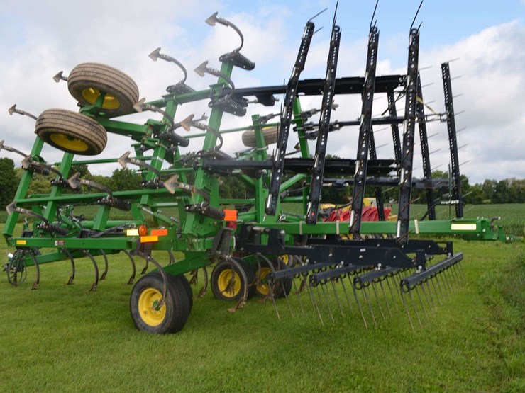 john-deere-2210l-image-12