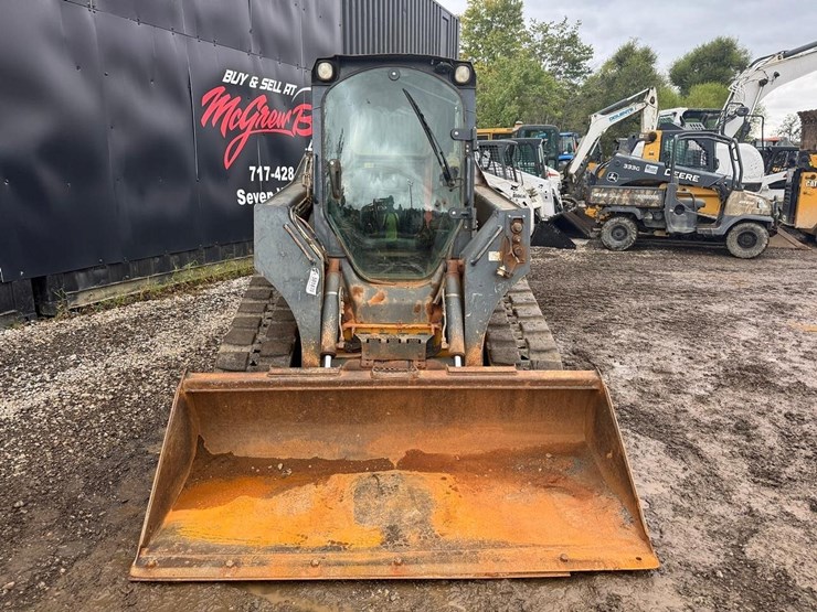 2017-deere-323e-image-9