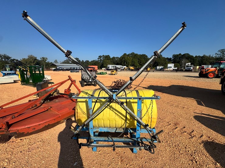 #8175-•-boom-sprayer-200-gallon-image-2