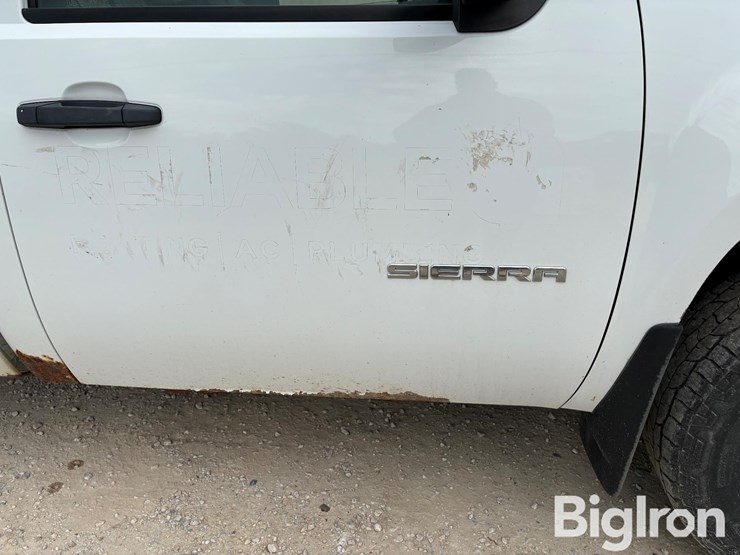 2010-gmc-sierra-1500-image-18